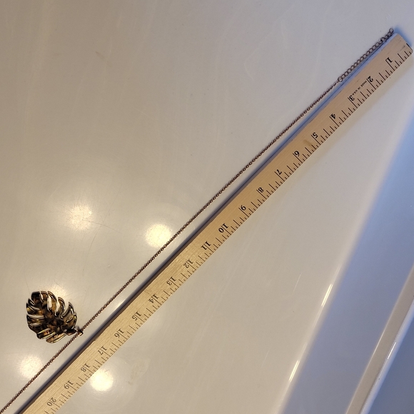 Vacation Vibes Floral Beachy Necklace Bundle: AVON, PAPARAZZI, etc. - Picture 13 of 16